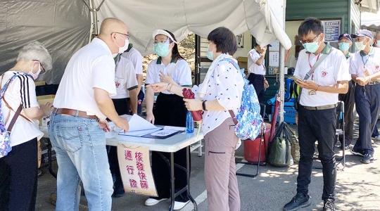 大願隊志工法會園區保母維安滴水不漏