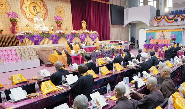 靈鷲山水陸先修法會適逢母親節 點亮心燈祈願地球平安